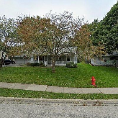 46 S Garfield Ave, Mundelein, IL 60060