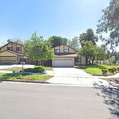 4690 Braemar Pl, Riverside, CA 92501