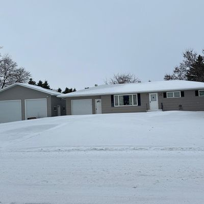 633 W Rolette St, Pembina, ND 58271