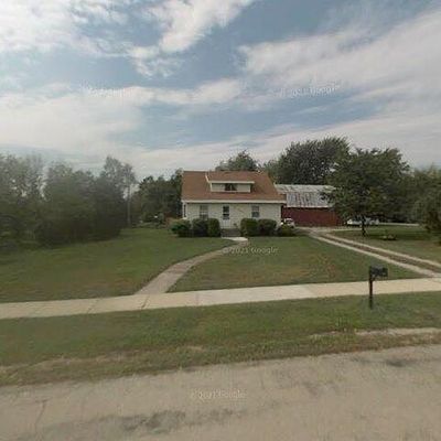 635 Elm St, Omro, WI 54963