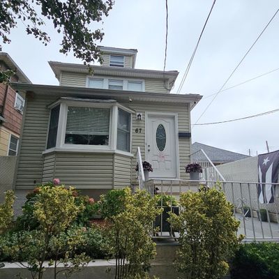 67 Roff St, Staten Island, NY 10304