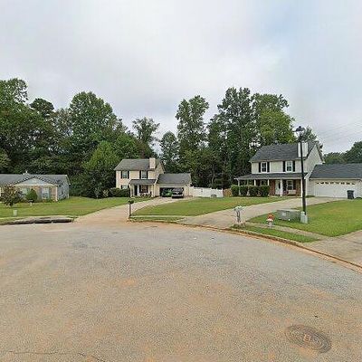 541 Melrose Dr, Forest Park, GA 30297