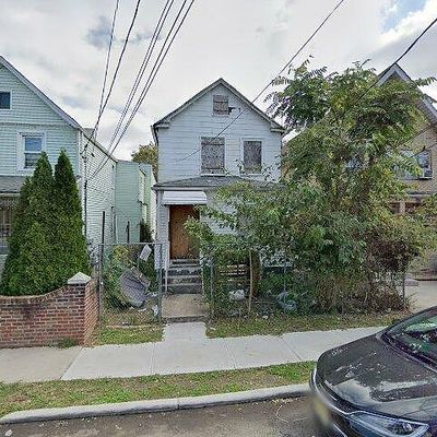 59 Barker St, Staten Island, NY 10310