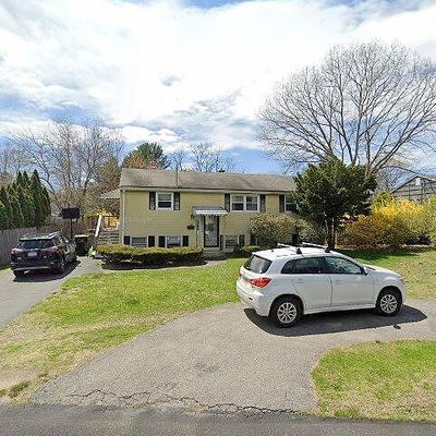 8 Hallett Rd, Framingham, MA 01701