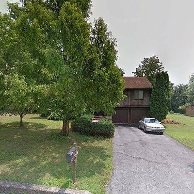 722 Felty Dr, Harrisburg, PA 17111