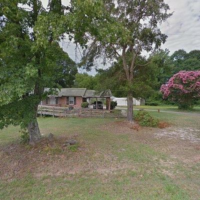 724 Lanford Rd, Woodruff, SC 29388