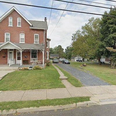 733 Walnut St, Royersford, PA 19468