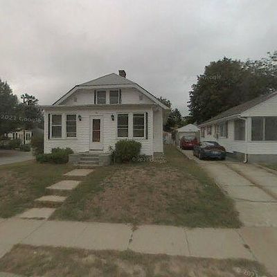 101 Westwood Ave, Cranston, RI 02905