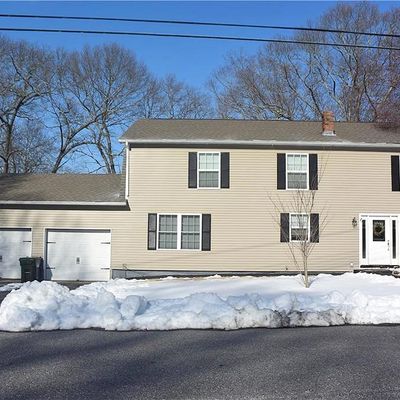 95 Flyers Dr, Norwich, CT 06360