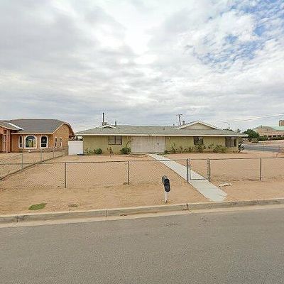 14515 Luna Rd, Victorville, CA 92392