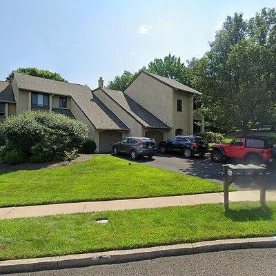 154 Golf Club Dr, Langhorne, PA 19047