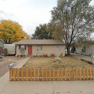 22 Taos Rd, Pueblo, CO 81001