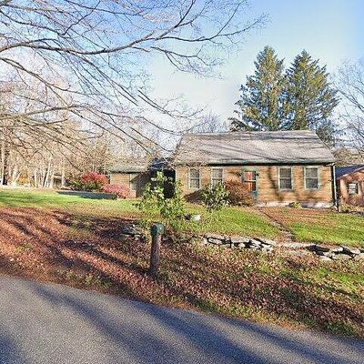 288 Bedlam Rd, Chaplin, CT 06235