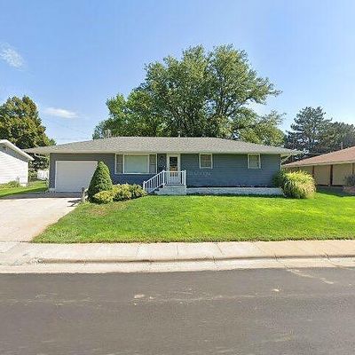 303 Park Ave, Mc Cook, NE 69001