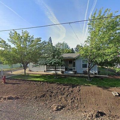 748 Gilman Rd, Medford, OR 97504