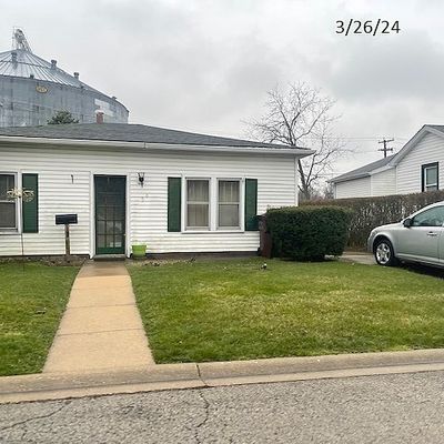 58 W Fifth St, Manteno, IL 60950