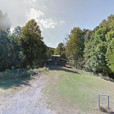 6112 King Robert Ln, Westmoreland, TN 37186