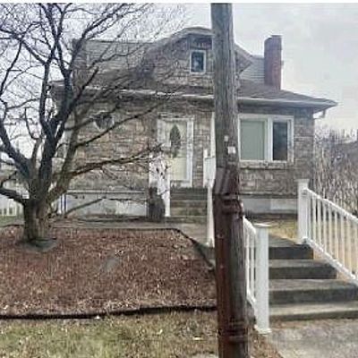 934 Detweiler Ave, Hellertown, PA 18055