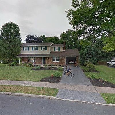 12 Belair Dr, Dillsburg, PA 17019