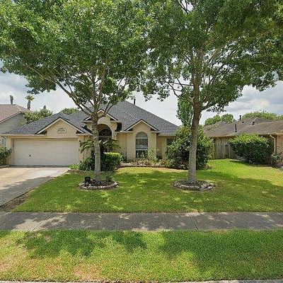10102 Forest Spring Ln, Pearland, TX 77584