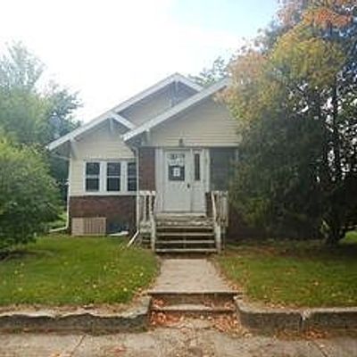 102 S Van Kirk St, Latimer, IA 50452