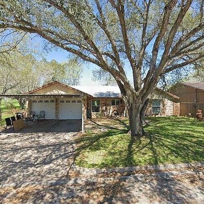 107 Russek St, Schulenburg, TX 78956