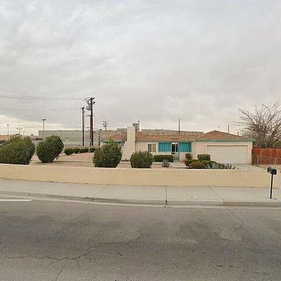 14560 Mesa Dr, Victorville, CA 92395