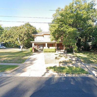 1304 Avenue O, Huntsville, TX 77340