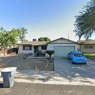 137 W Richert Ave, Clovis, CA 93612