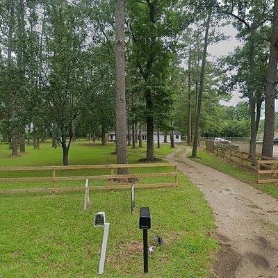 2 Pines Rd, New Caney, TX 77357