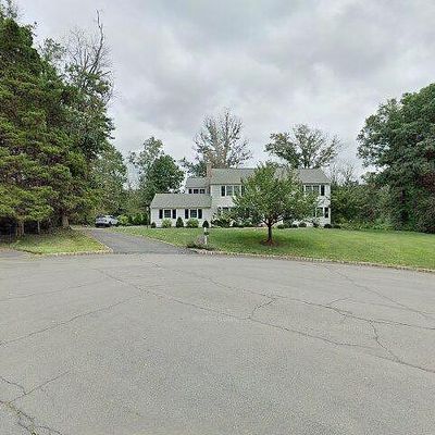 17 Nassau Ct, Skillman, NJ 08558