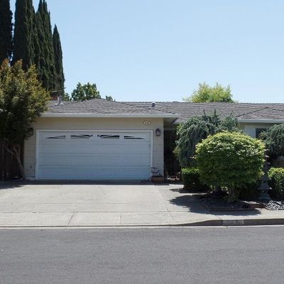 248 Verona Ct, Vacaville, CA 95687