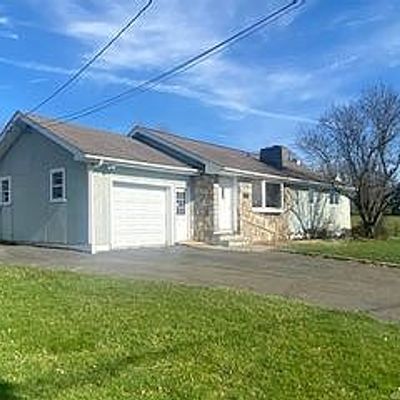 25 Middleton Dr, New Fairfield, CT 06812