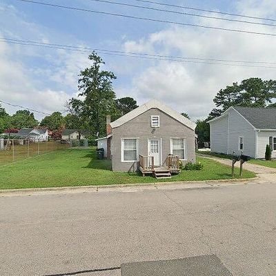 210 W Vance St, Zebulon, NC 27597