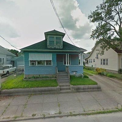 31 Rowe Ave, Pawtucket, RI 02861