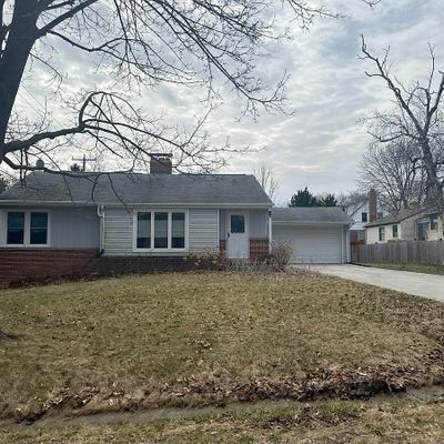 409 E Spooner Rd, Milwaukee, WI 53217