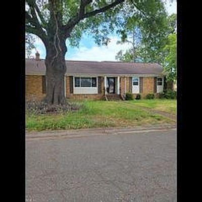 444 Clemson Ave, Chesapeake, VA 23324