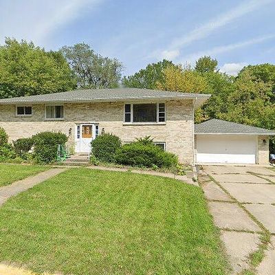 36 Liechty Dr, Williams Bay, WI 53191