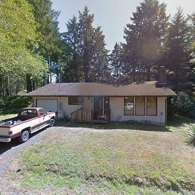 367 Eridani Loop Se, Ocean Shores, WA 98569