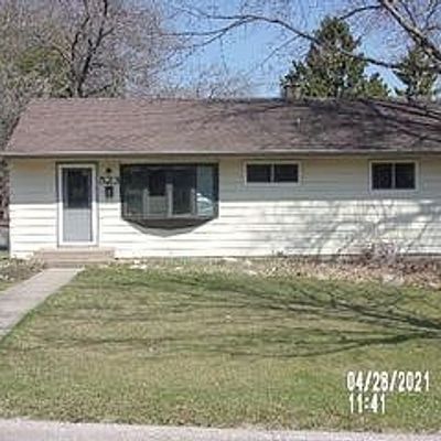 523 E Saint Charles Ave, Fergus Falls, MN 56537