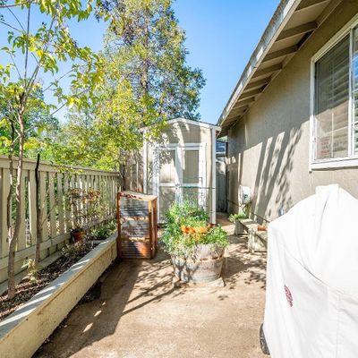 580 Forest Dr, Lakeport, CA 95453