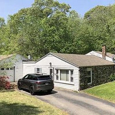 97 Rimek Rd, Jewett City, CT 06351