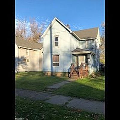 976 Buffalo St, Conneaut, OH 44030