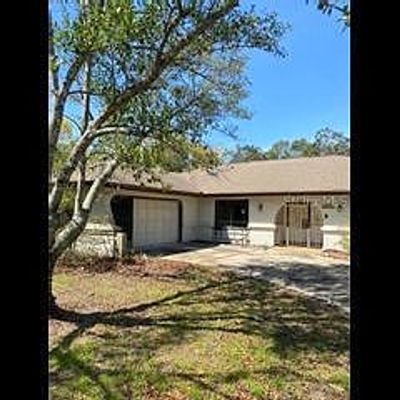 8476 Delaware Dr, Weeki Wachee, FL 34607