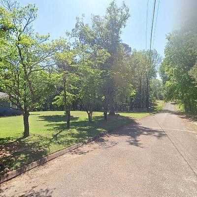 1402 Dewey St, Griffin, GA 30223