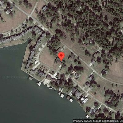 225 Edgewater Dr, Livingston, TX 77351