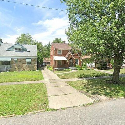 4380 Lee Heights Blvd, Cleveland, OH 44128