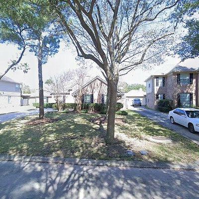 9318 Walnut Brook Ct, Houston, TX 77040