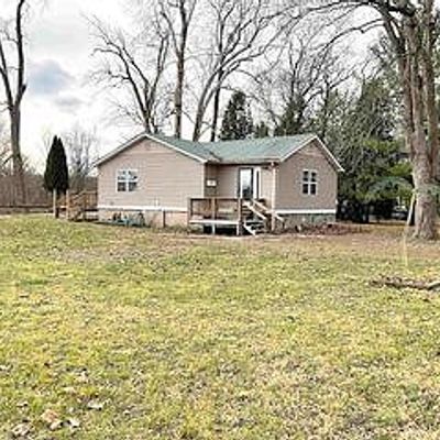 1644 River View Dr, Spencer, IN 47460