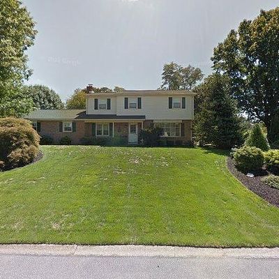 26 Manor Dr, Mechanicsburg, PA 17055